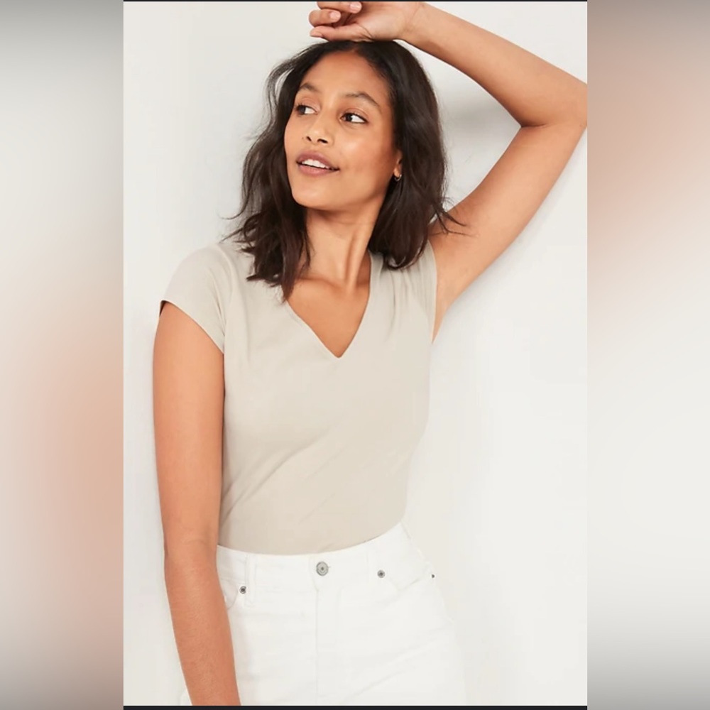 Old Navy short sleeve V-neck body suit
